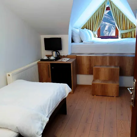 X Mountain Hotel *